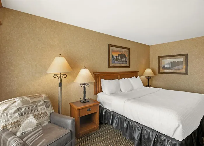 Western Kelly And Hotel Fargo