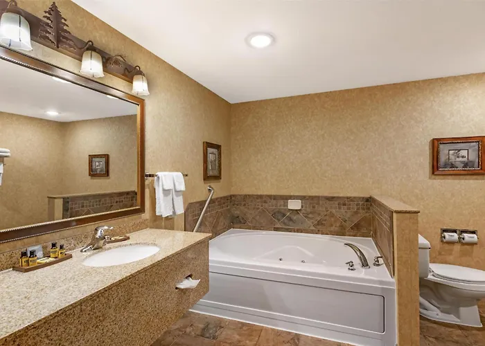 Western Kelly And Hotel 3*